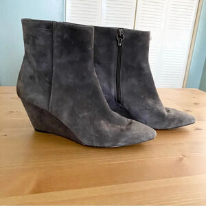 Donald Pliner Jae Women's Boots Sz‎ 8.5 Gray Leather Side Zip Wedge Bootie Shoes